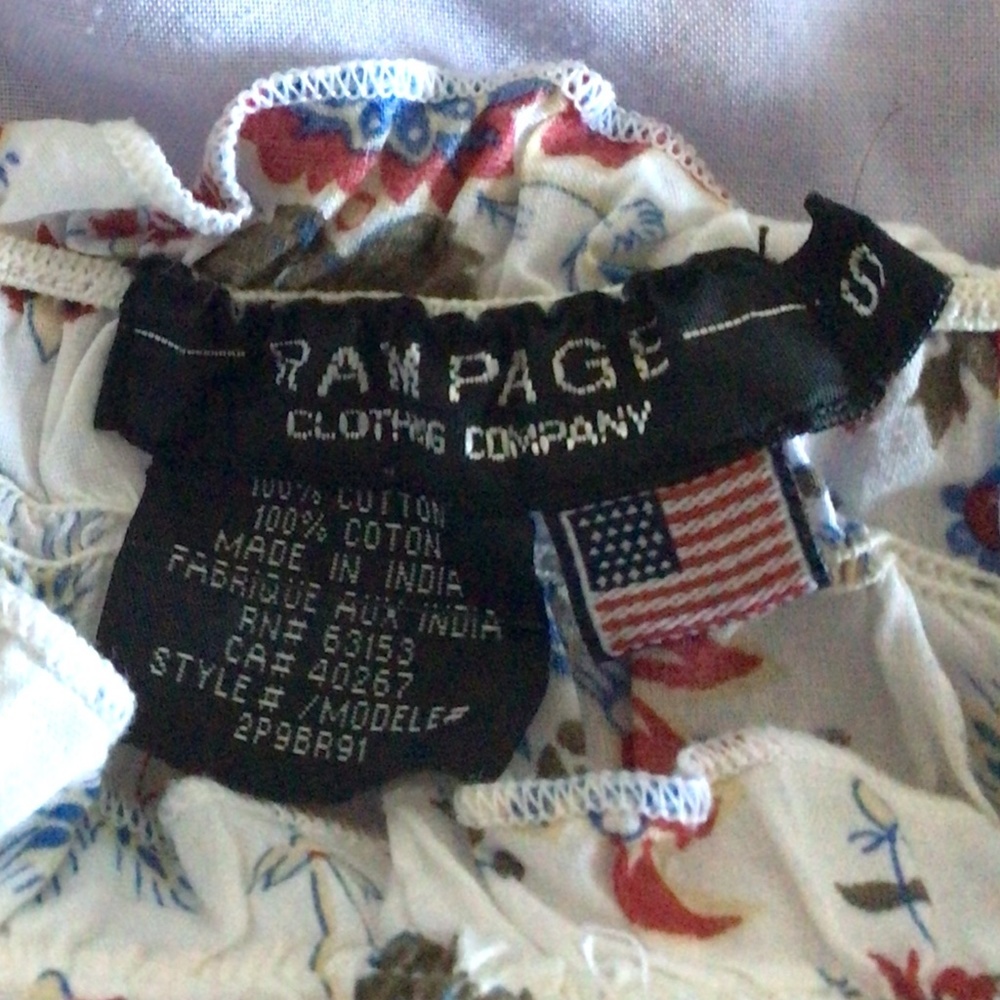 Pretty Rampage blouse - Picture 3 of 4